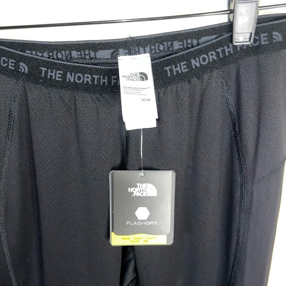 The North Face Women’s Base Layer Flashdry Tights Black Size Medium NWT - Picture 2 of 9
